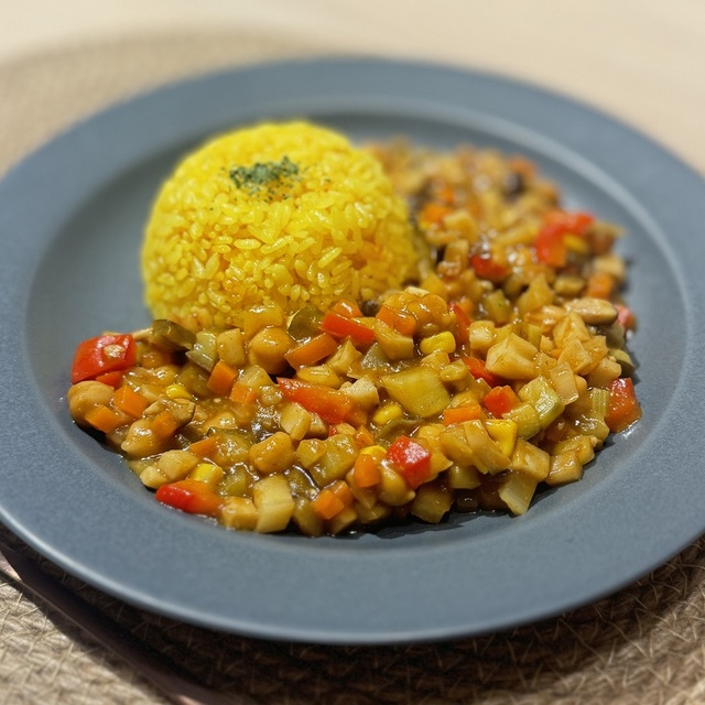 ひよこ豆とたっぷり野菜のカラフルドライカレー